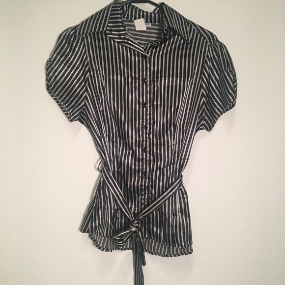 Tops - 50% OFF BUNDLES - Black and white striped blouse